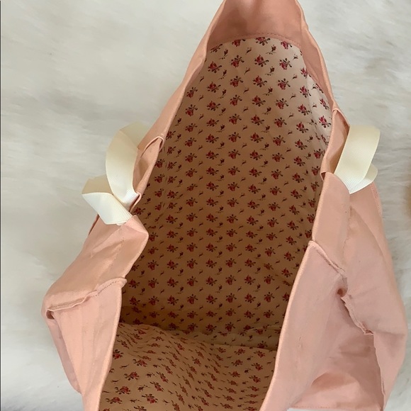 NWB Gucci Bloom and Gucci beauty drawstring bag - Picture 10 of 13